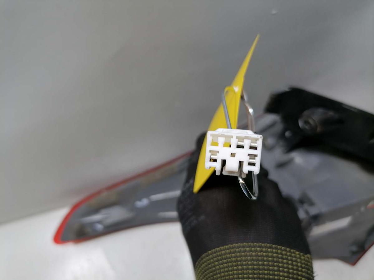 Hyundai I30 original R&uuml;cklicht R&uuml;ckleuchte Schlussleuchte rechts Flie&szlig;heck Bj.2014